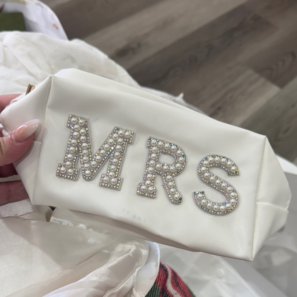 Elegant White Bridal Clutch